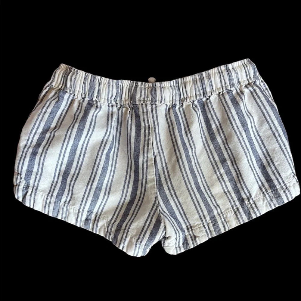 OSHKOSH B'GOSH: Stripped Shorts. Size 8/8A. Drawstring, 2 Pocket